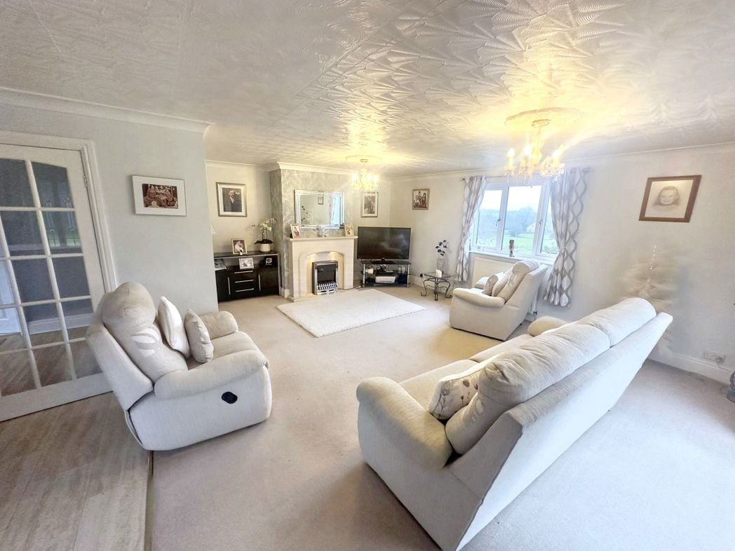 Property image 3 of 21