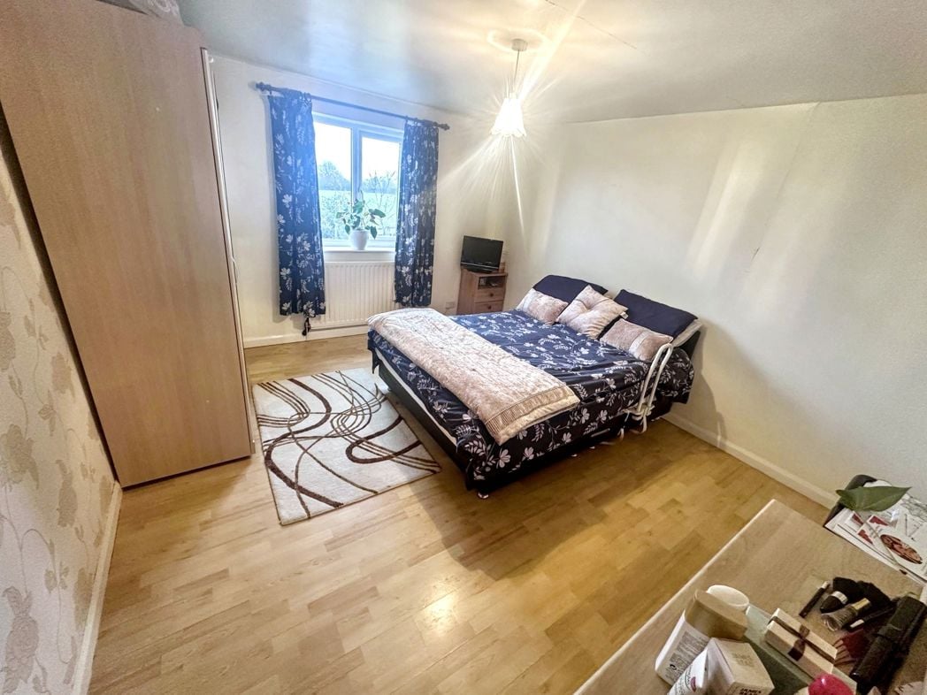 Property image 12 of 21