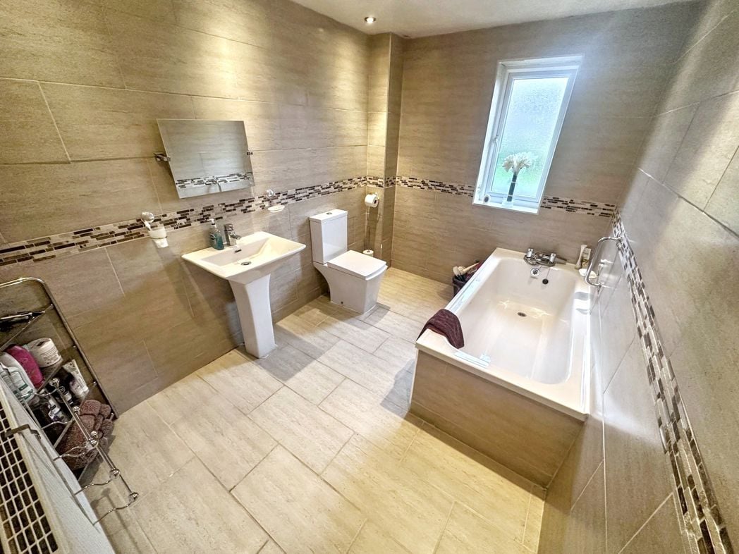 Property image 10 of 21