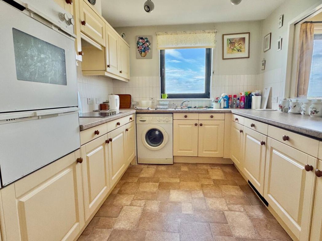 Property image 4 of 15