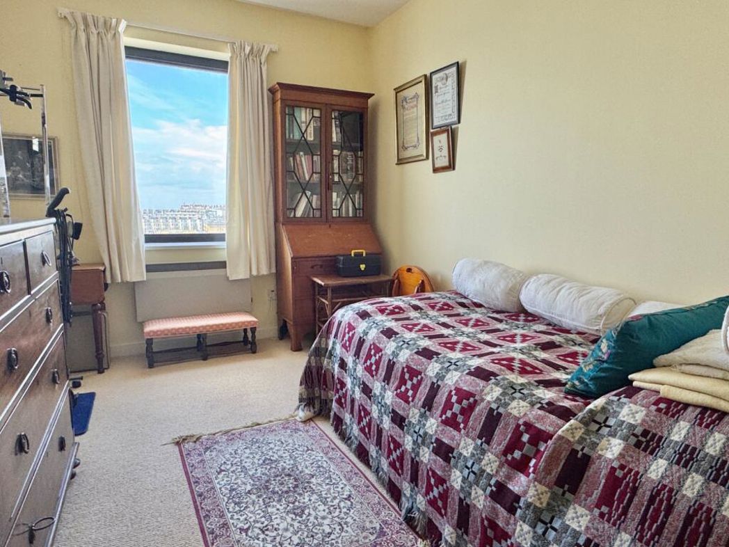 Property image 11 of 15