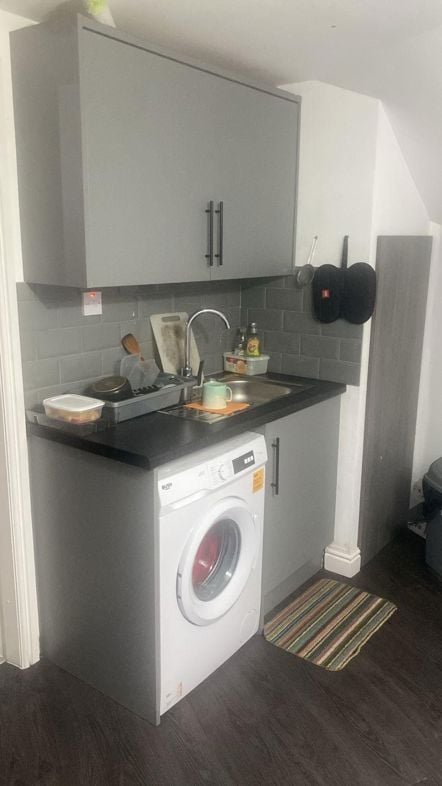 Property image 5 of 9