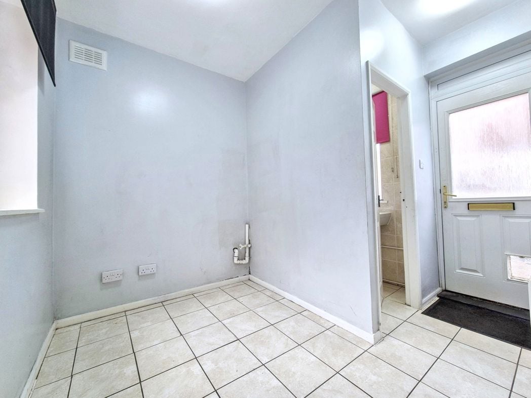 Property image 11 of 23