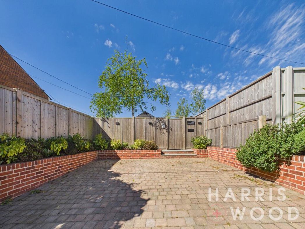 Property image 4 of 43