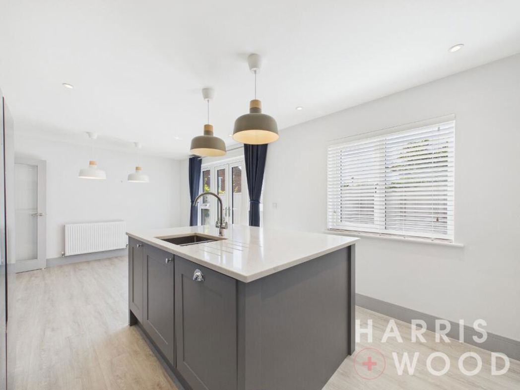 Property image 5 of 43