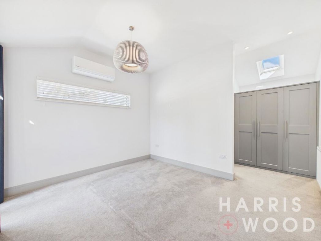 Property image 19 of 43