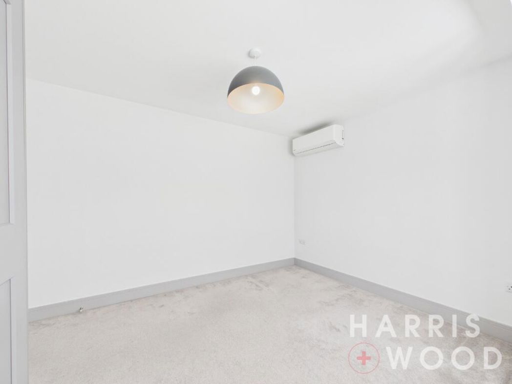 Property image 25 of 43