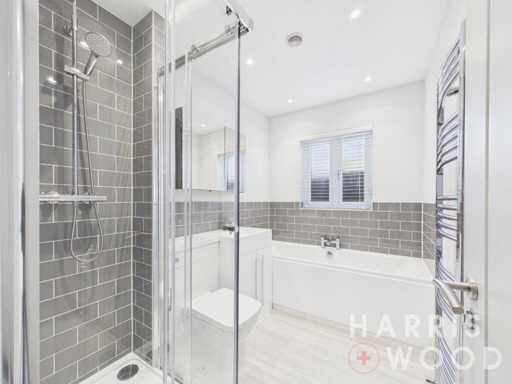 Property image 27 of 43