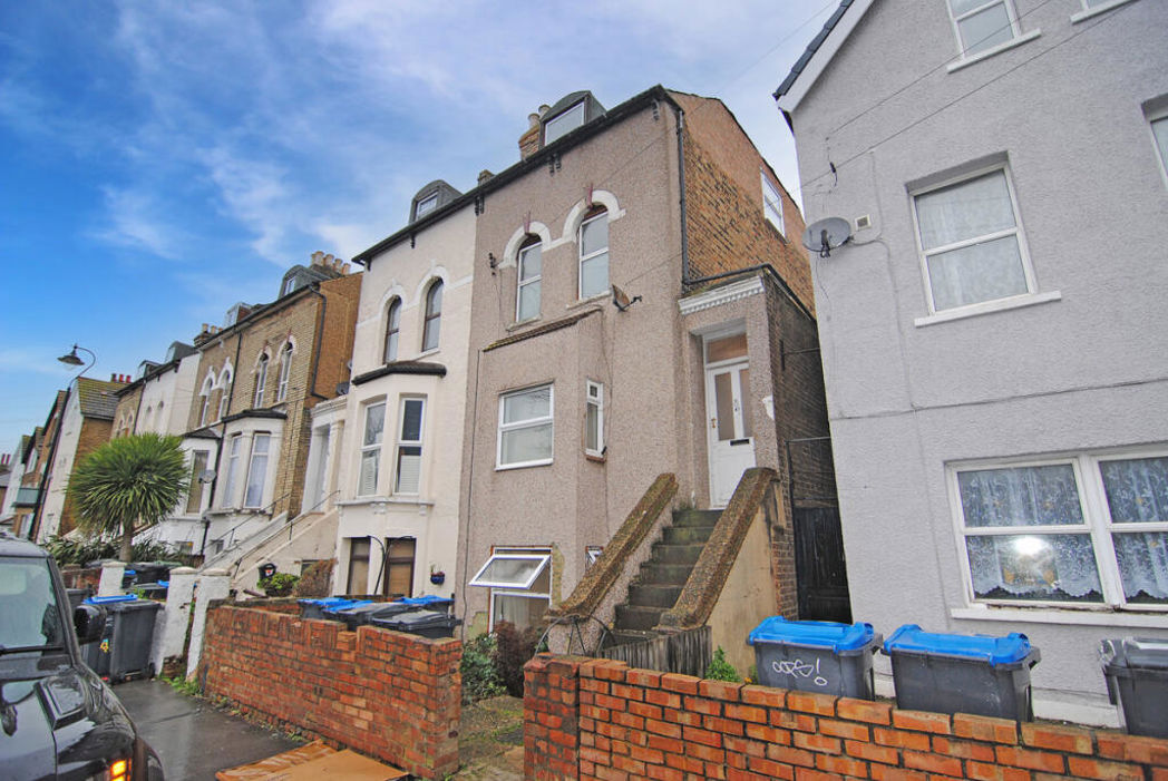 Property image 1 of 6