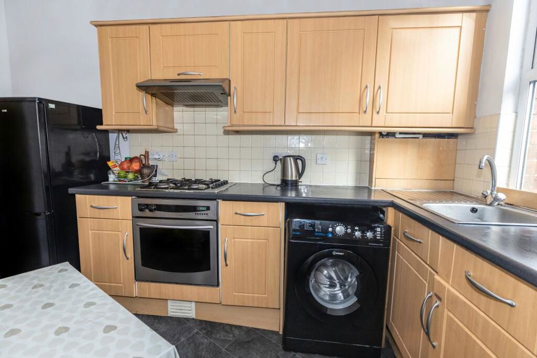 Property image 2 of 13