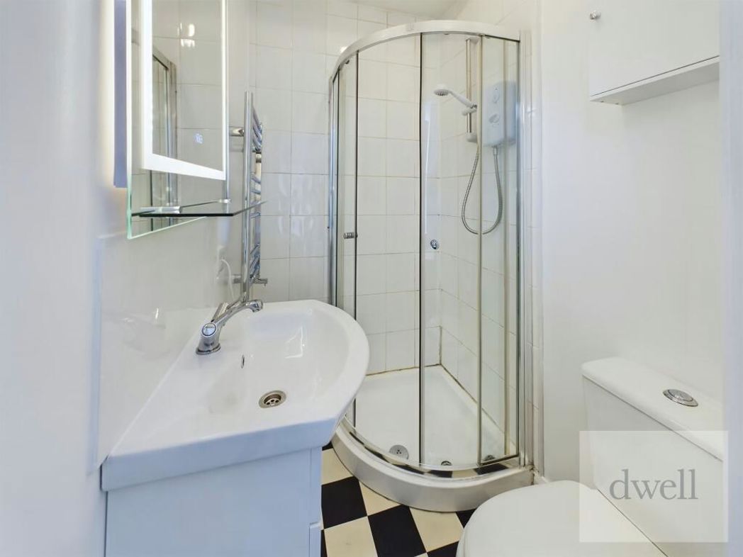 Property image 5 of 13