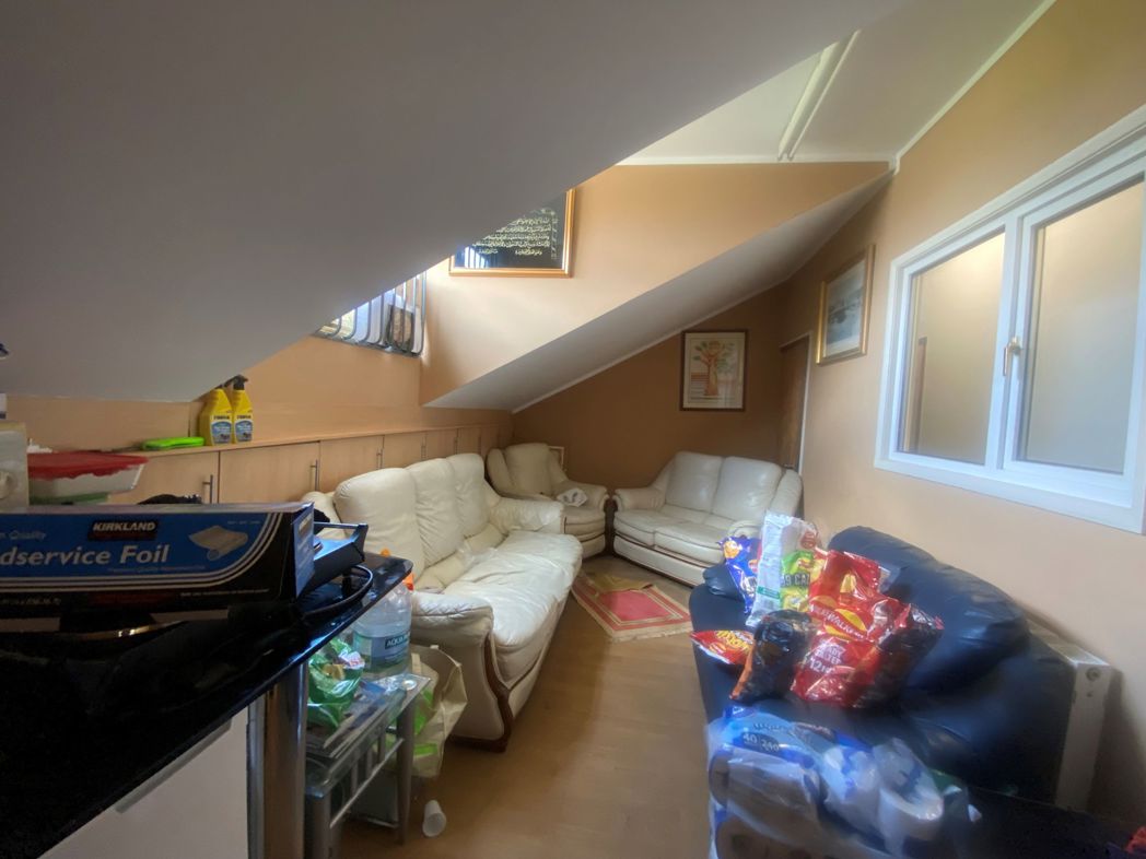 Property image 13 of 19