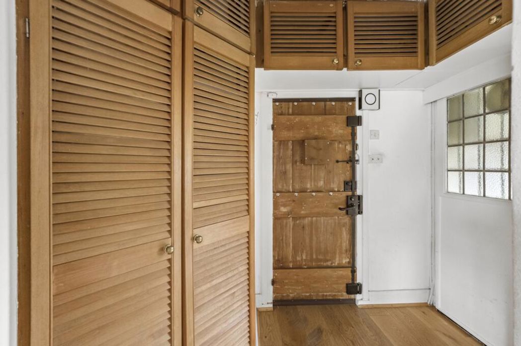 Property image 11 of 22