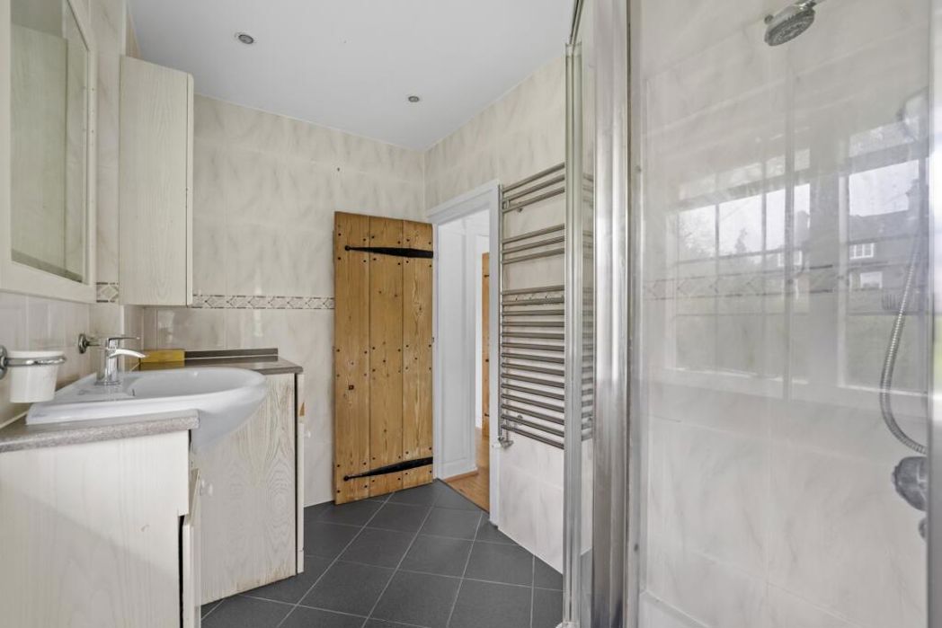 Property image 16 of 22