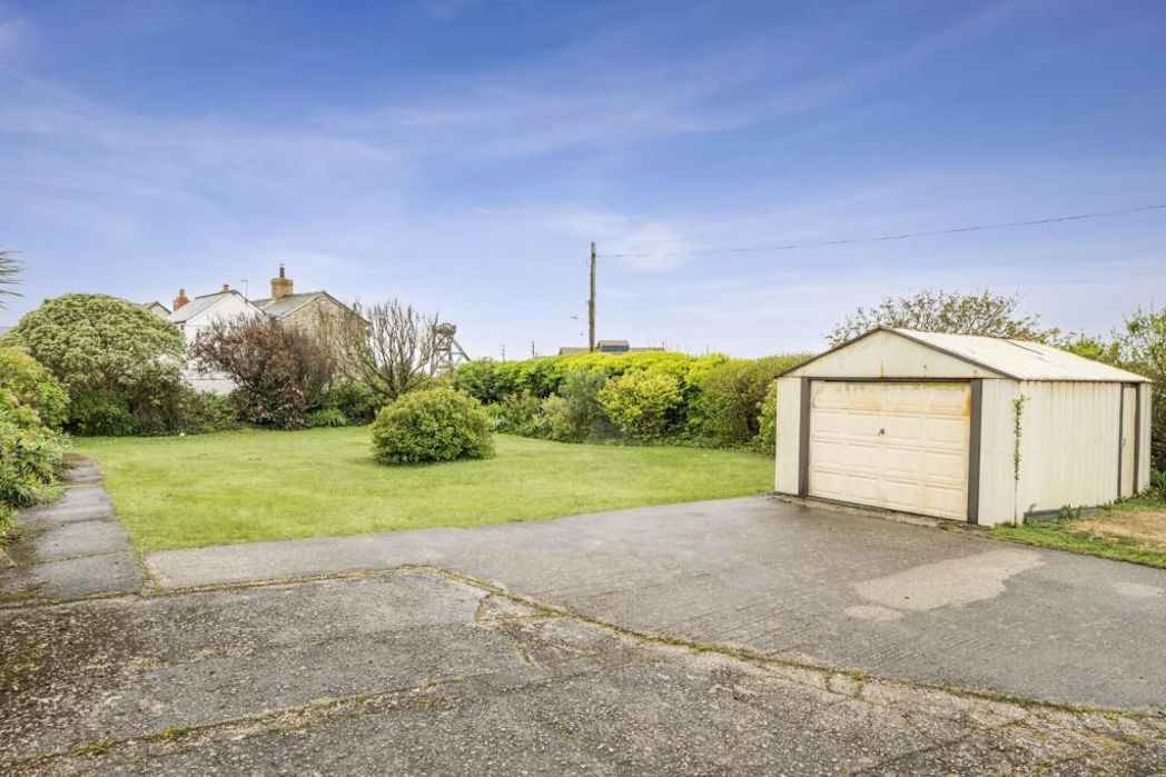 Property image 3 of 25