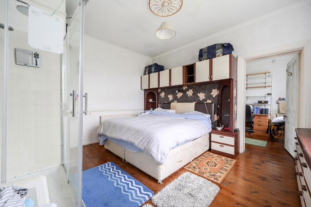 Property image 8 of 25