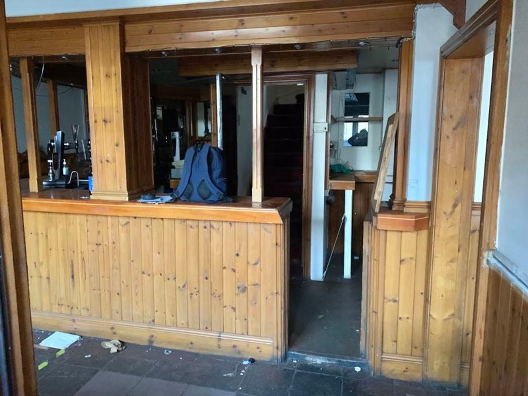 49, Neath, Neath Port Talbot, SA11 1AR