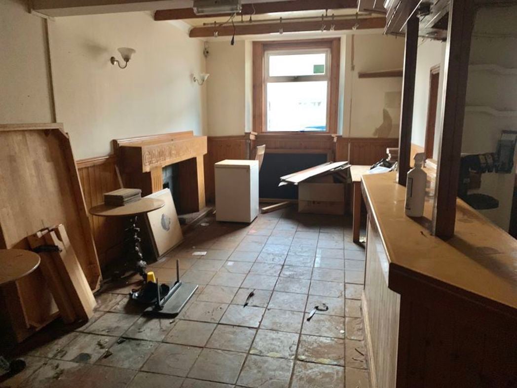 49, Neath, Neath Port Talbot, SA11 1AR