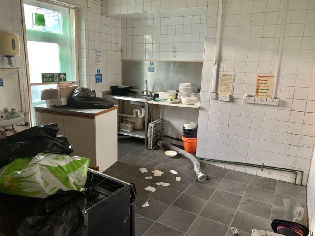 49, Neath, Neath Port Talbot, SA11 1AR