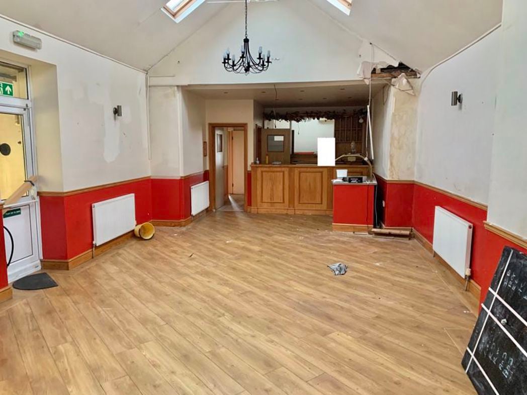 49, Neath, Neath Port Talbot, SA11 1AR