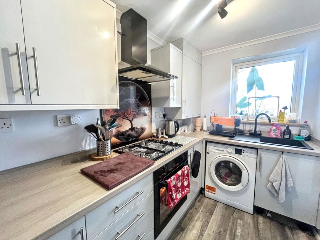 Property image 5 of 11