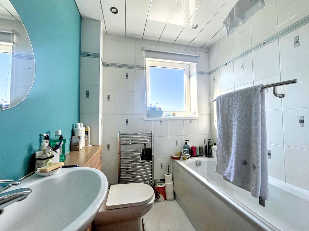 Property image 10 of 11