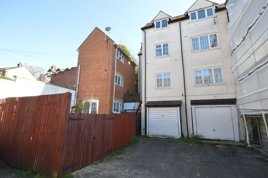 Property image 2 of 7
