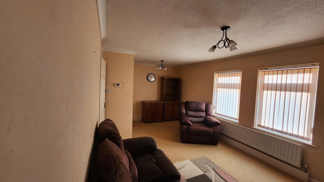 Property image 2 of 7