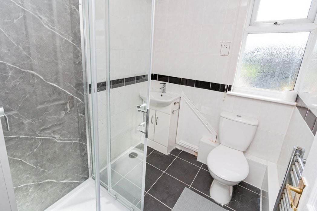 Property image 5 of 21