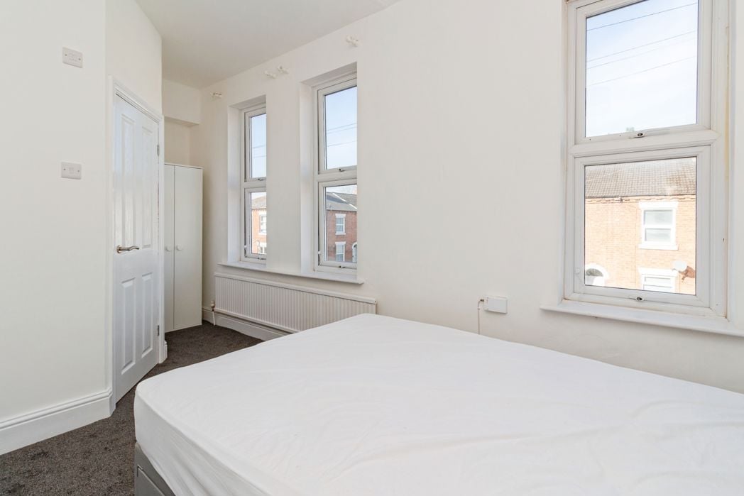 Property image 11 of 21