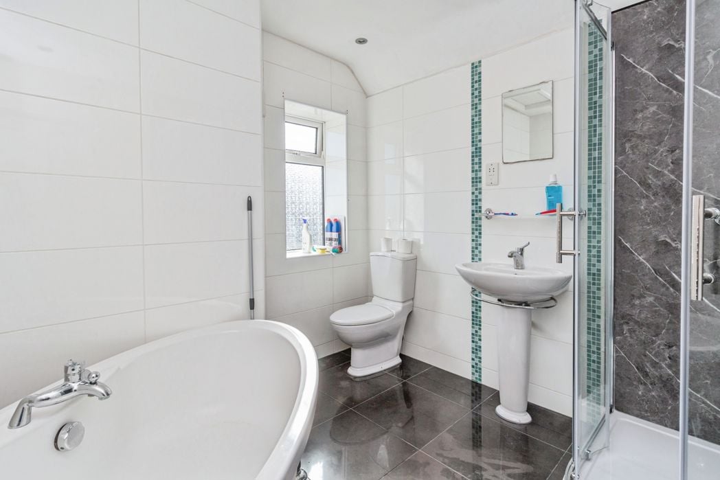 Property image 12 of 21