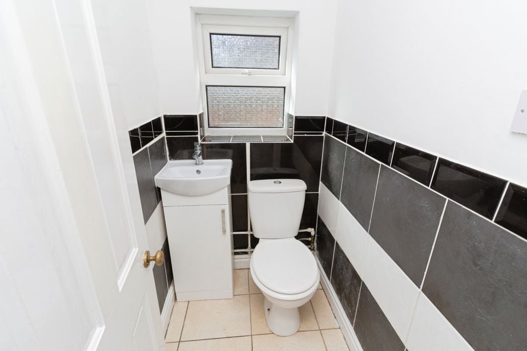 Property image 13 of 21