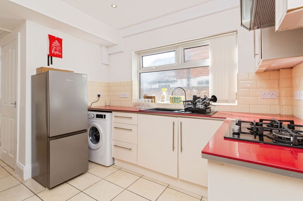 Property image 16 of 21