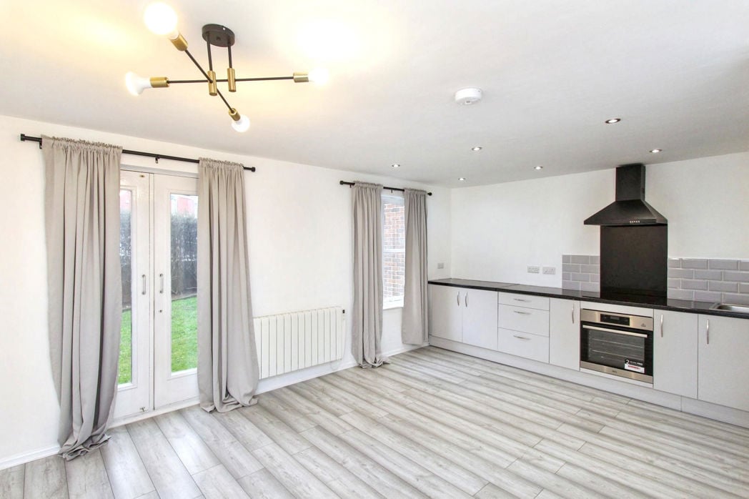 Property image 3 of 8