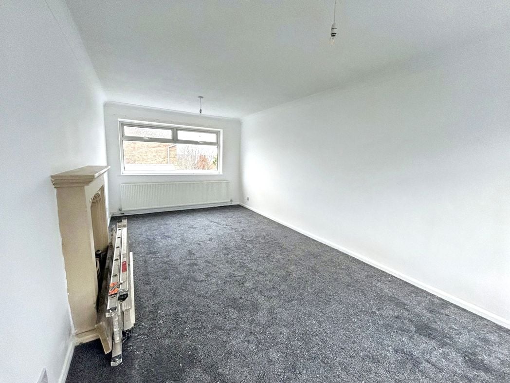 Property image 2 of 9