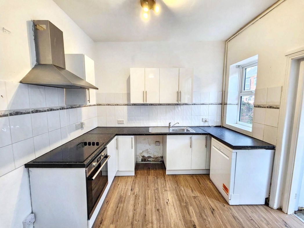 Property image 5 of 14