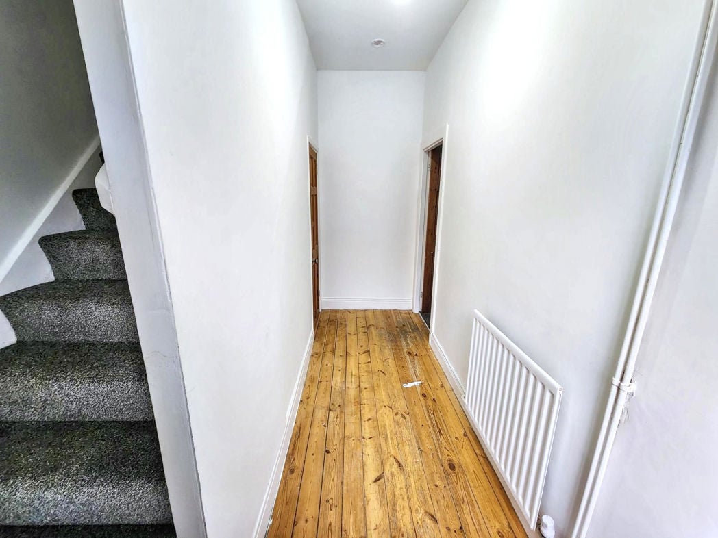 Property image 2 of 14
