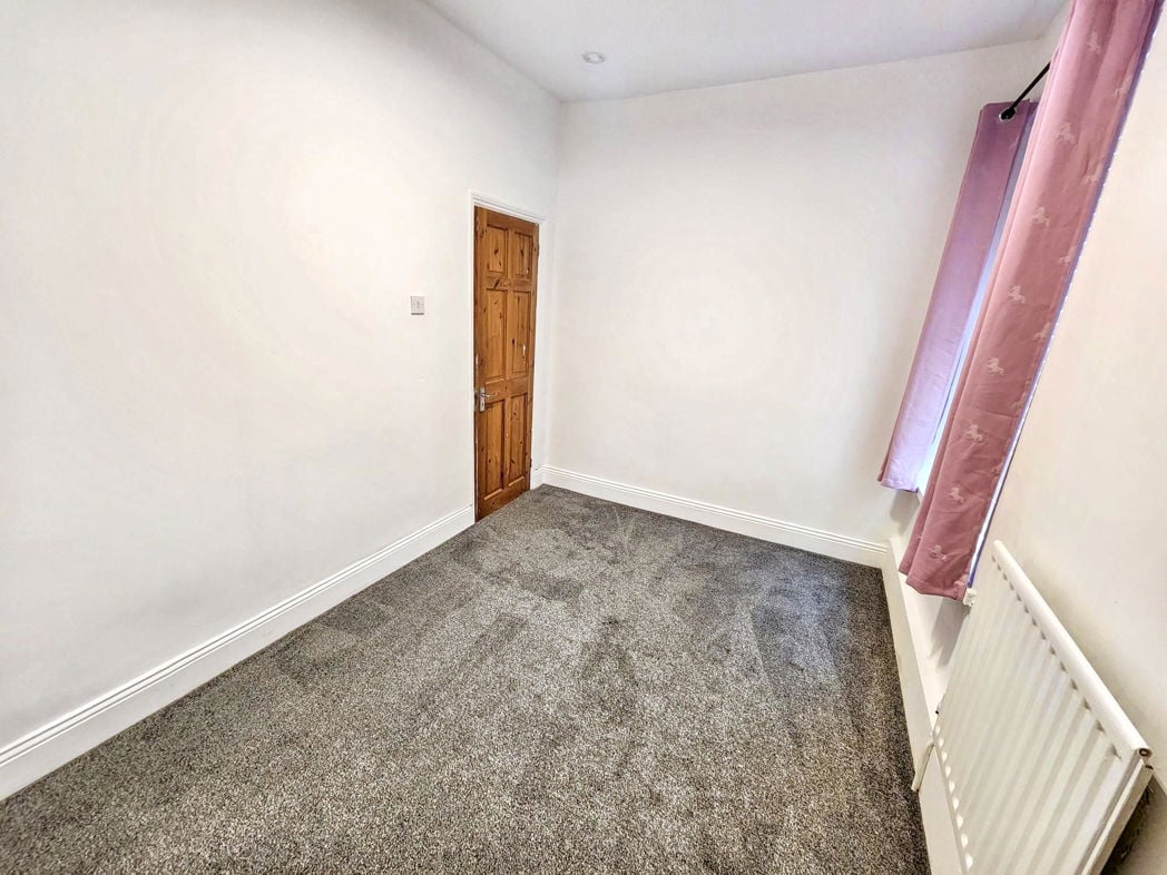 Property image 11 of 14