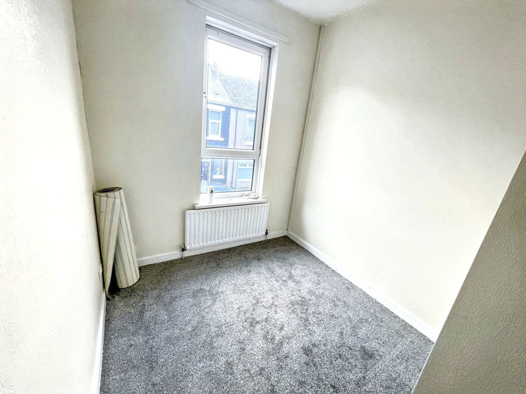 Property image 7 of 9