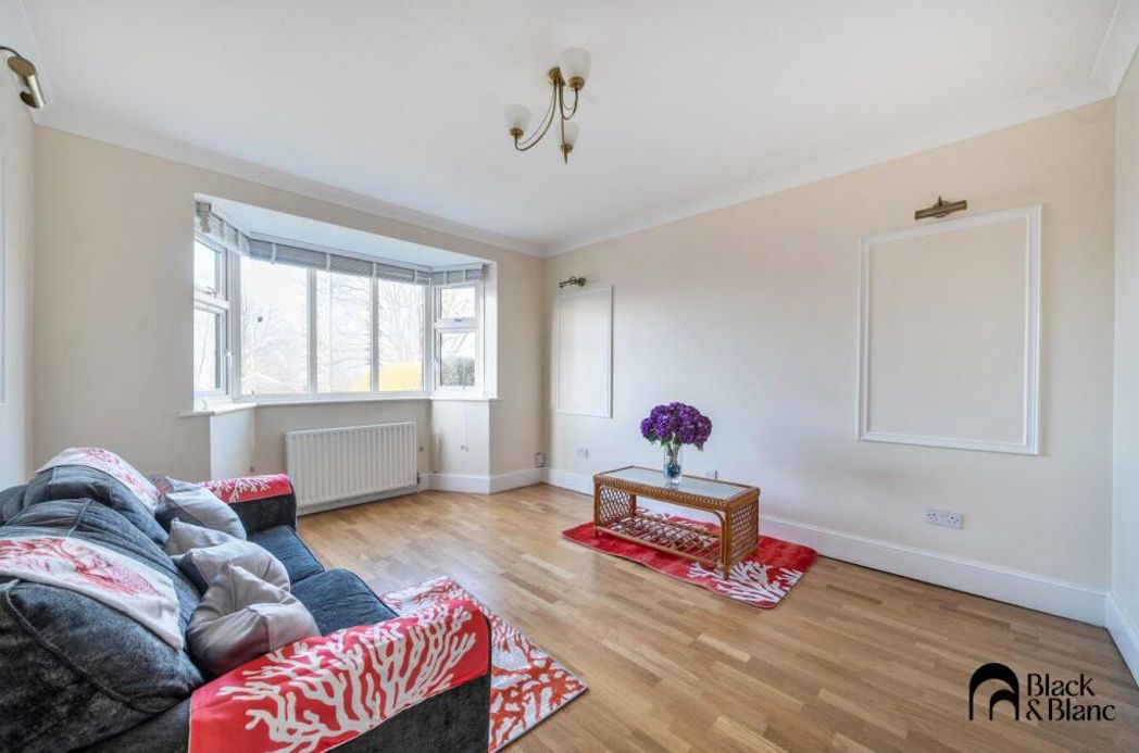 Property image 2 of 20