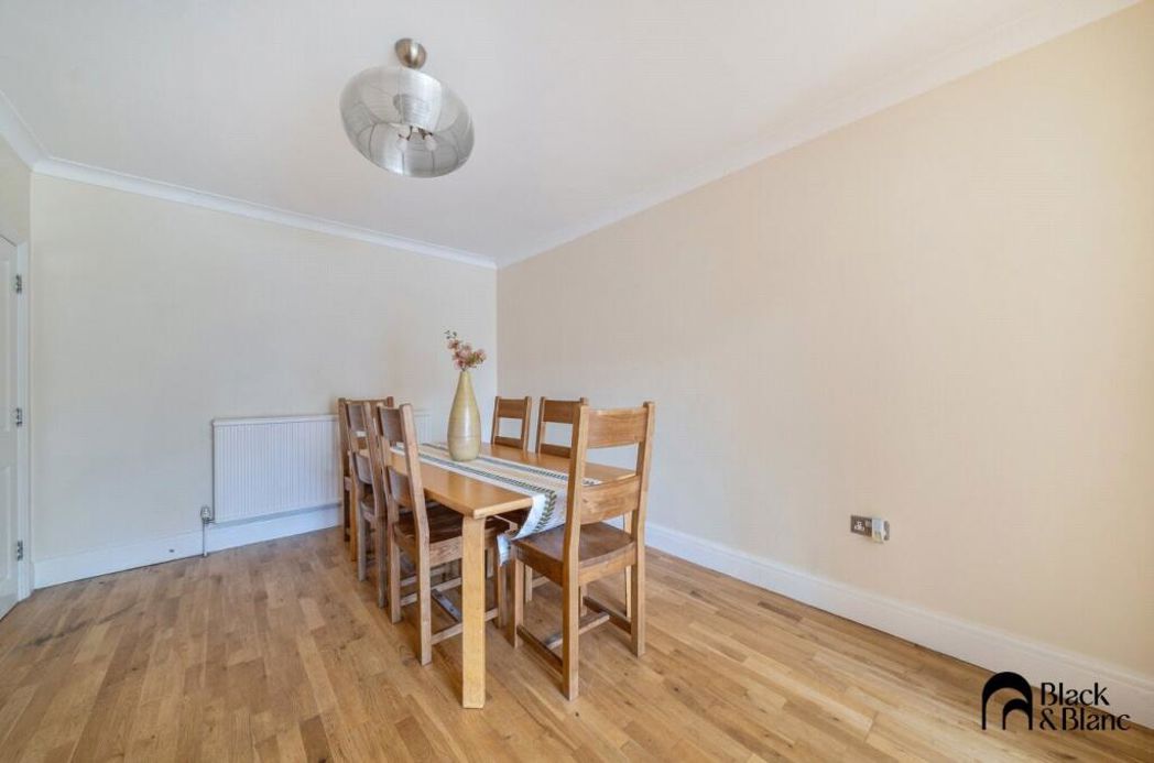Property image 5 of 20