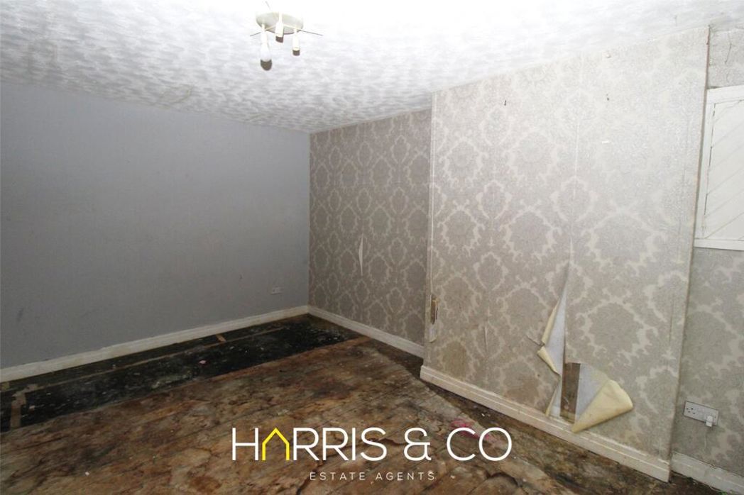 Property image 4 of 12