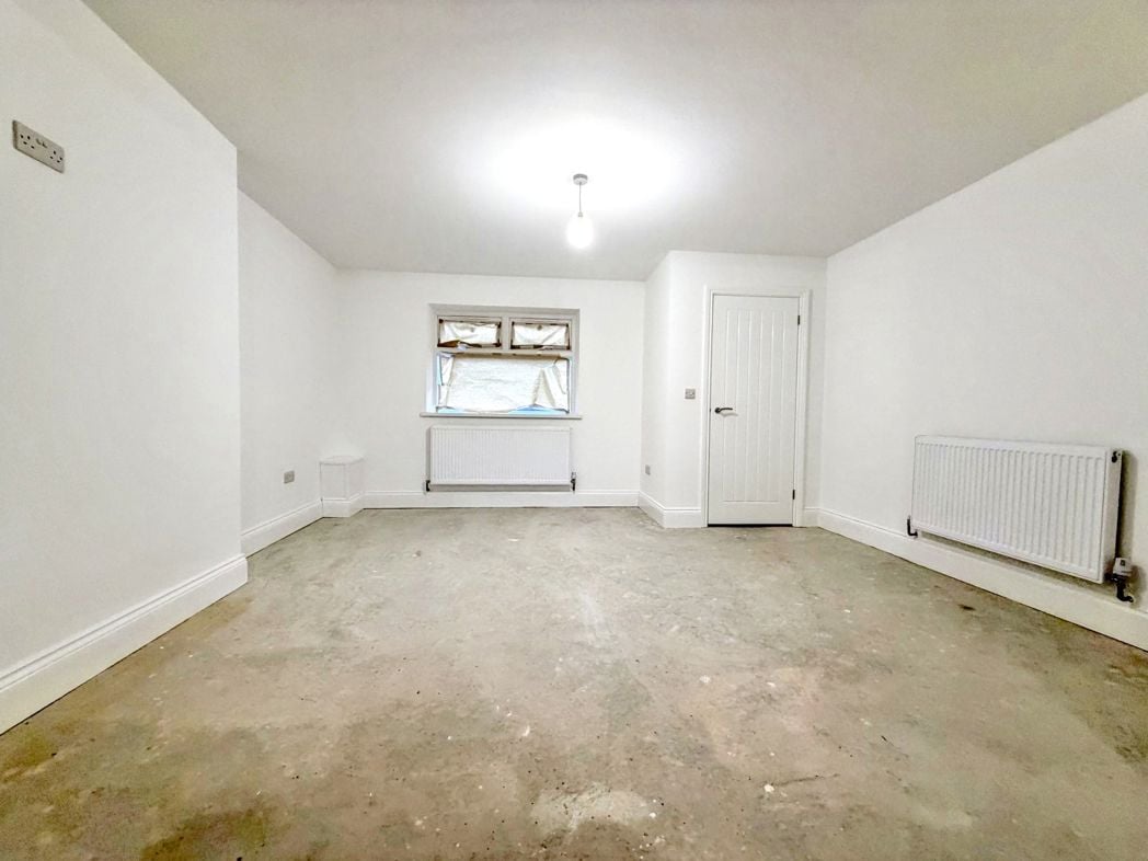 Property image 4 of 17