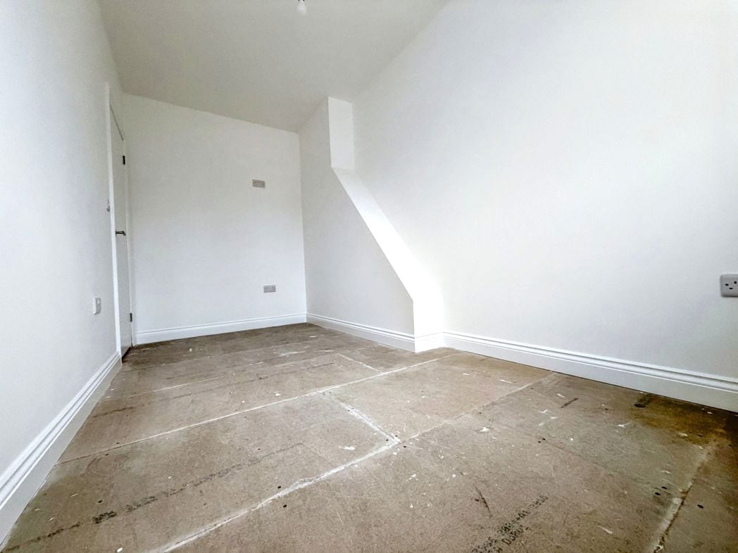 Property image 13 of 17