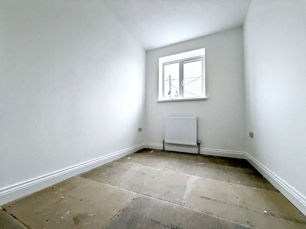 Property image 14 of 17