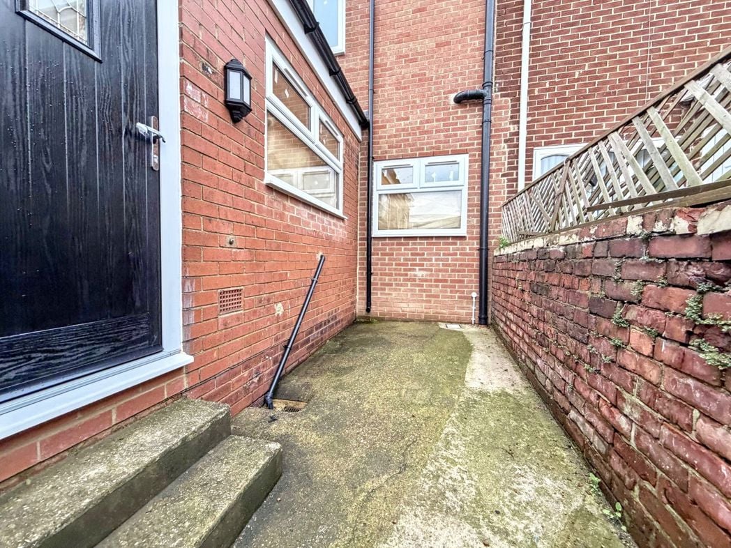 Property image 16 of 17