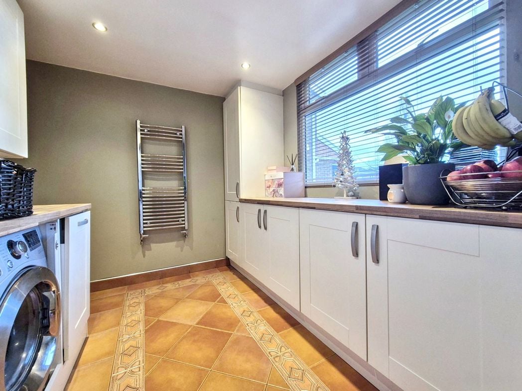 Property image 11 of 23