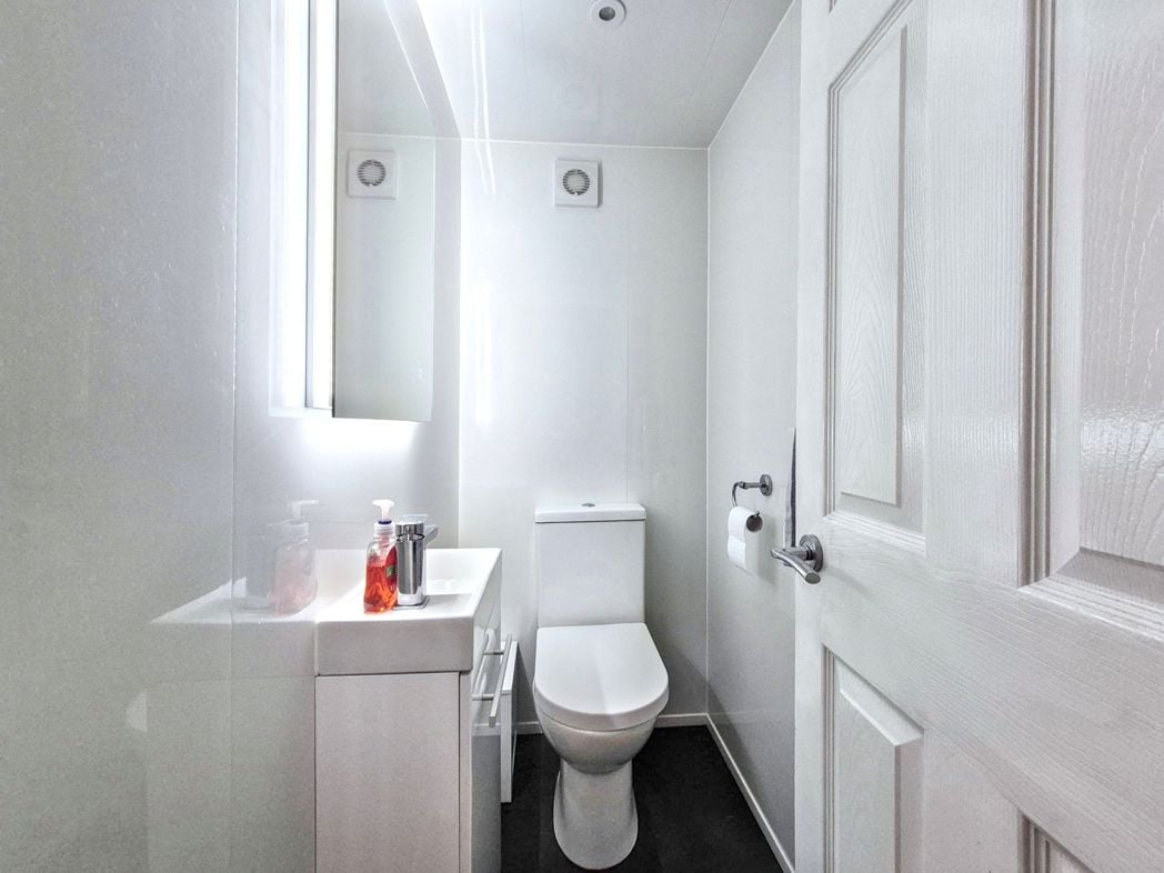 Property image 12 of 23