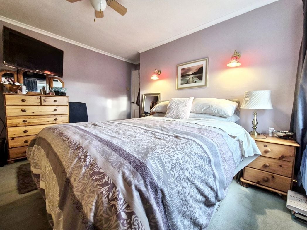 Property image 15 of 23