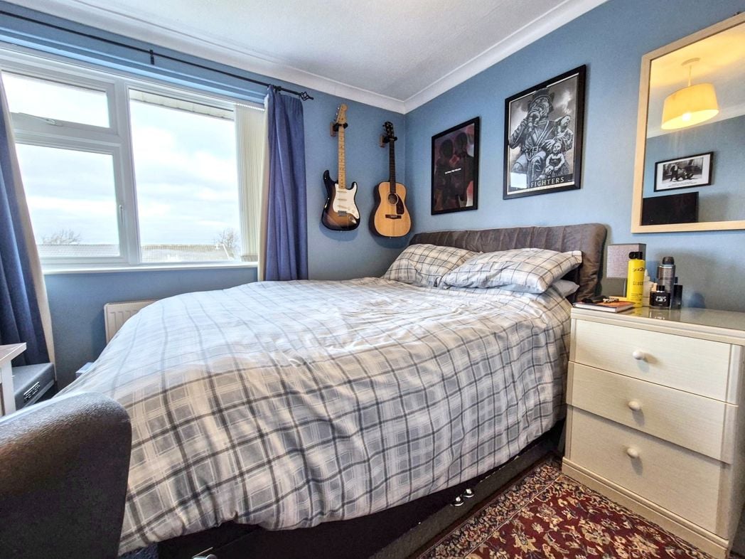 Property image 17 of 23